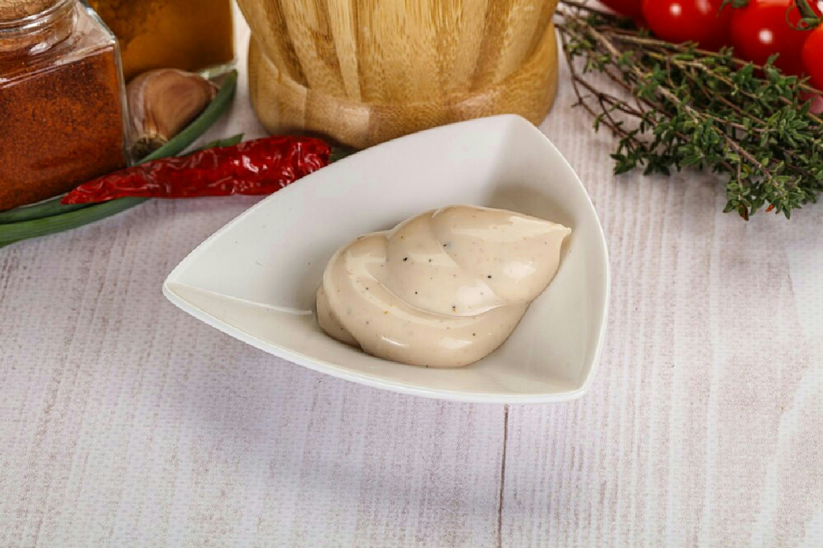 Salsa tonnata light a meno di 3 euro: perché è indispensabile nei menu delle feste natalizie?