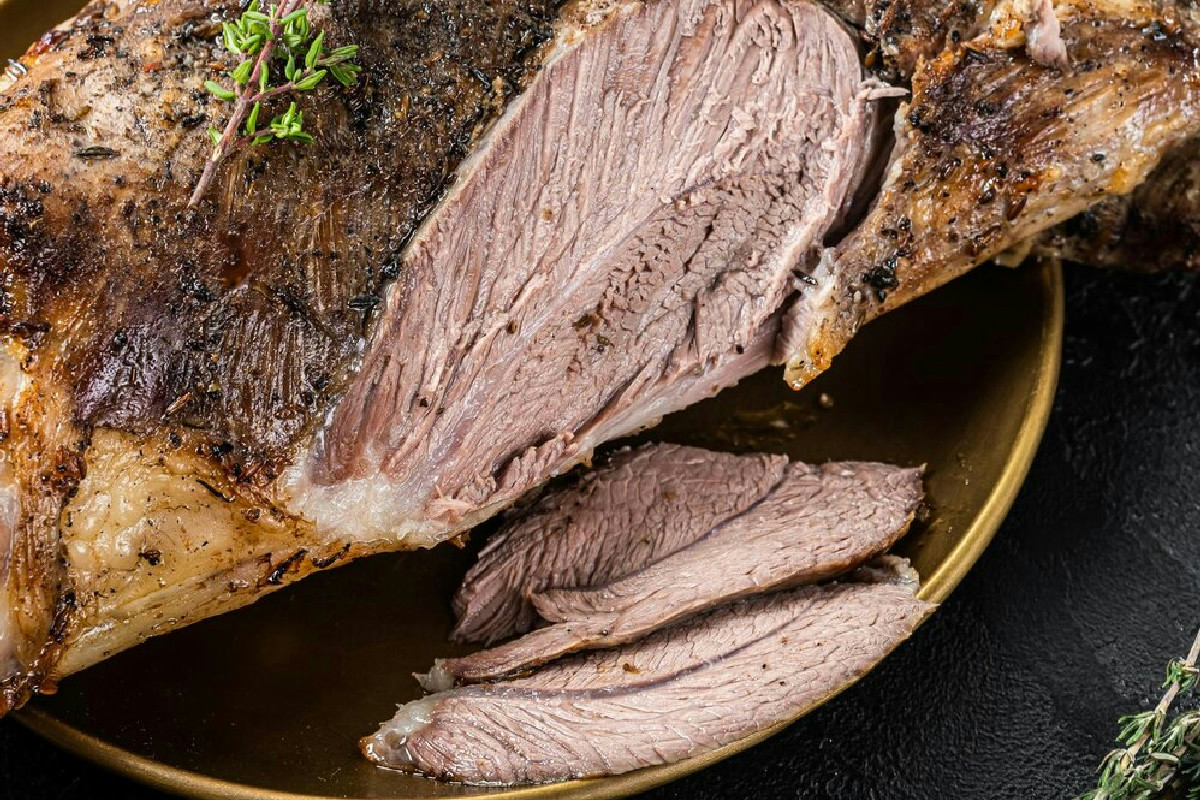 Arrosto di vitello al marsala: un piatto raffinato dal sapore intenso per cene di classe