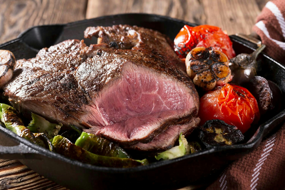 Arrosto di vitello al marsala: un piatto raffinato dal sapore intenso per cene di classe