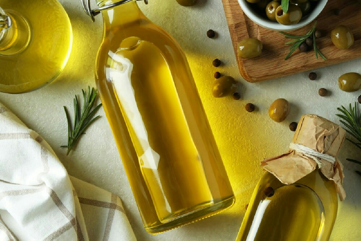 Cucinare con olio d’oliva: cosa cambia davvero con il calore secondo molti chef esperti