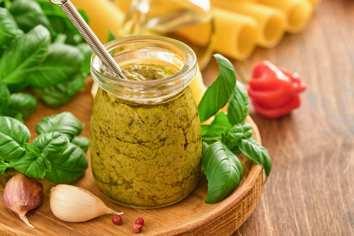 Il finocchietto trasforma il pesto: ecco perché questa ricetta siciliana fa impazzire tutti