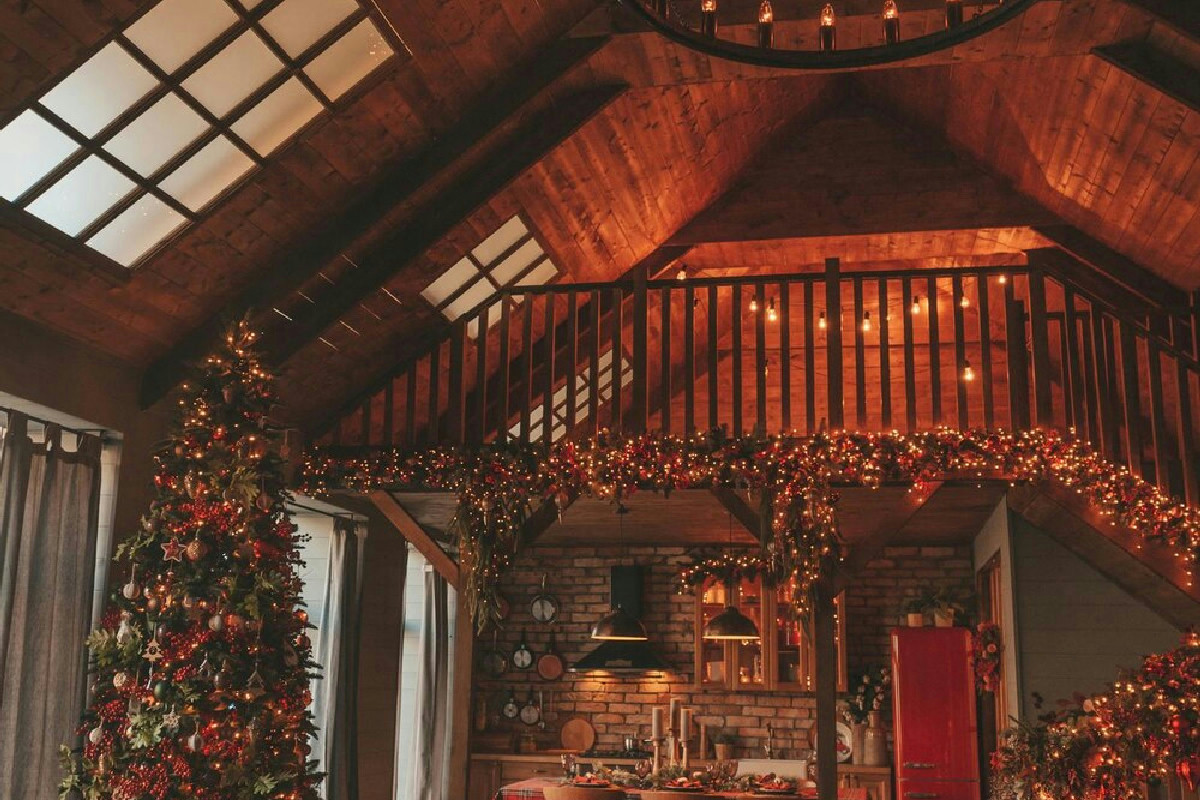 Magia natalizia tra luci scintillanti, spettacoli per bambini e l'incanto del Polo Nord