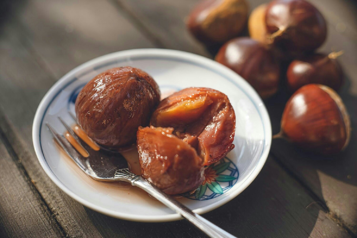 Marron glacé artigianali fatti in casa: il dolce autunnale che rende speciale ogni tavola